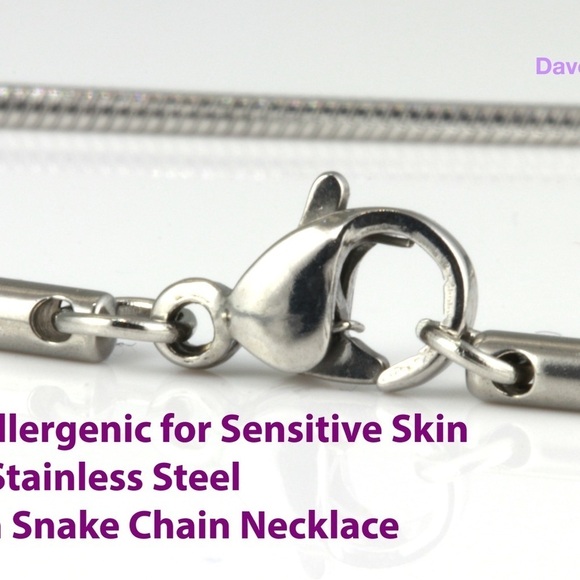 Alien Head Necklace - Picture 6 of 6